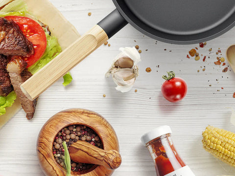 Chicken with roasted almonds and salad